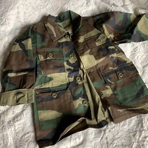 Cropped camo utility jacket